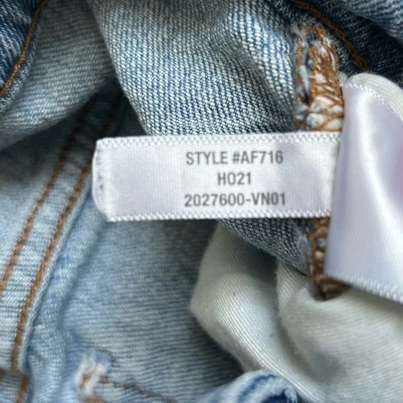 Madewell women’s high rise Mom Jeans with raw hemline Size 28Tall - Picture 6 of 13